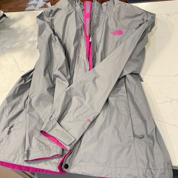 North face rain jacket - Picture 2 of 4